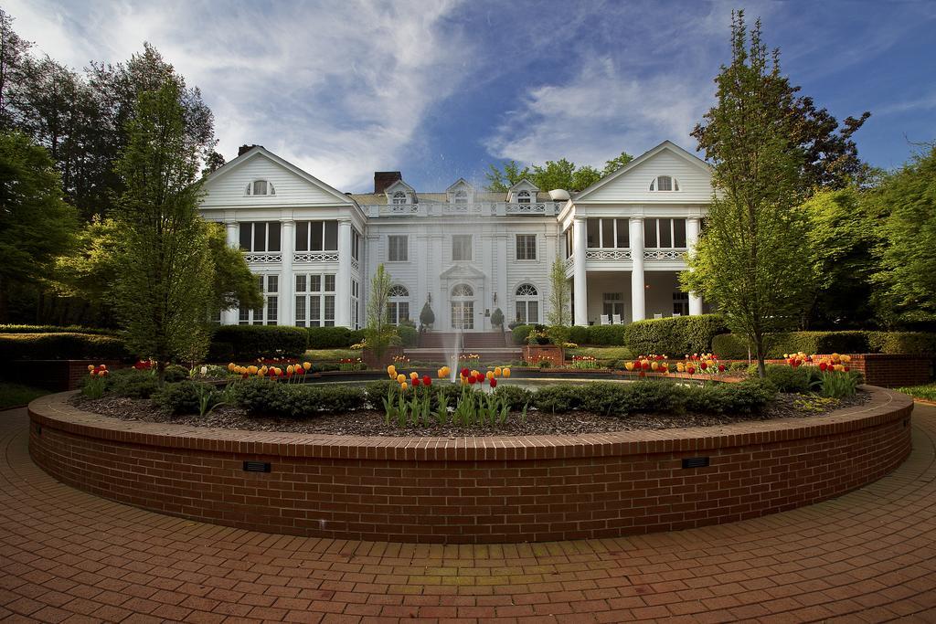 The Duke Mansion Bed & Breakfast Charlotte Bagian luar foto