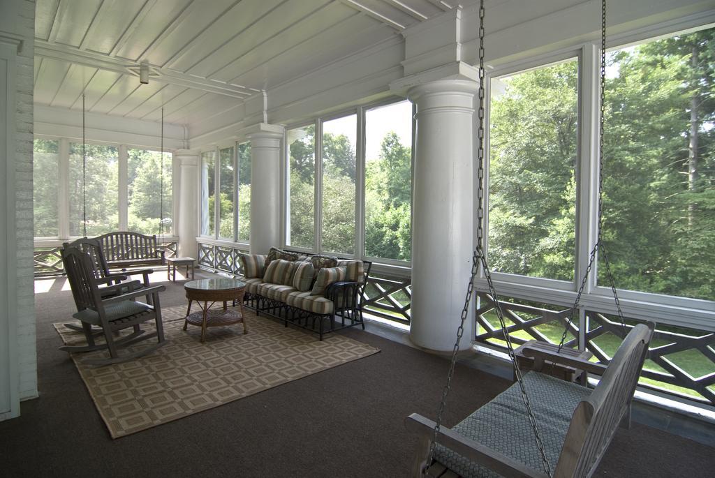 The Duke Mansion Bed & Breakfast Charlotte Bagian luar foto