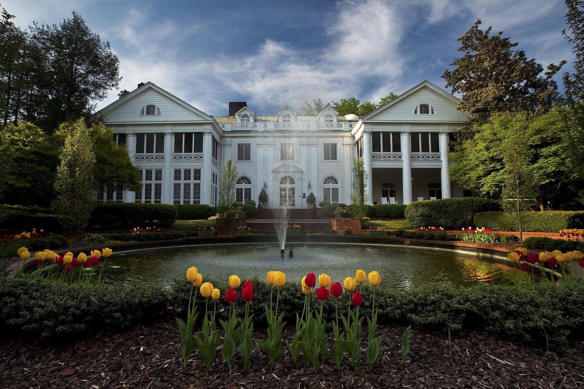The Duke Mansion Bed & Breakfast Charlotte Bagian luar foto